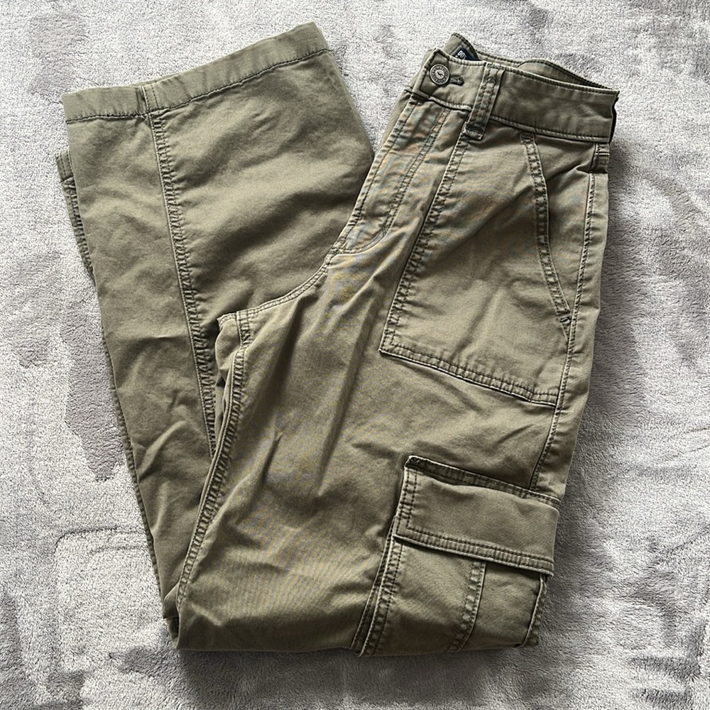 Hollister Ultra High Rise Baggy Cargo Pants